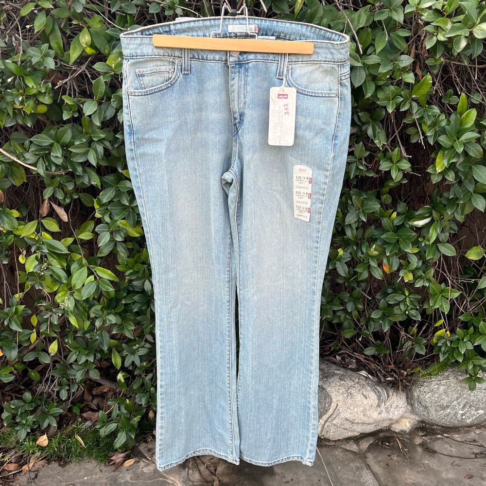 Vintage NWT 2006 Levi’s Low Bootcut 545 Stretch Jeans
